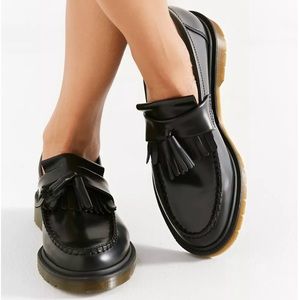 Dr. Martens Adrian Smooth Polished Black Leather Tassel Loafers US Women size 6.